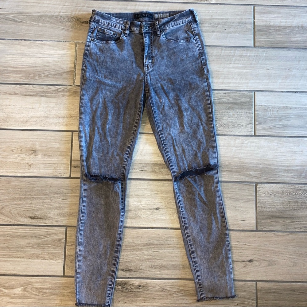 Aeropostale High Waisted Jegging Gray Denim Mid-Rise